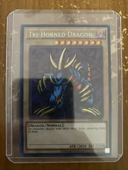 Tri-Horned Dragon LOB-EN000 - Image 1
