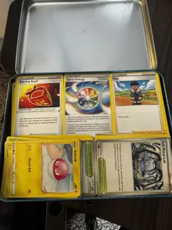 Pokemon TCG Card Lot over 900 cards energy, trainers, common, rare reverse holo - Image 5