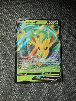 Pokemon TCG Leafeon v Evolving Skies Holo Ultra Rare Card 007/203 NM Condition - Image 1
