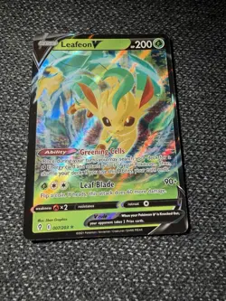 Pokemon TCG Leafeon v Evolving Skies Holo Ultra Rare Card 007/203 NM Condition - Image 2