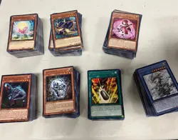 Yu-Gi-Oh 700 Card Bulk Lot with Rares Only - Image 2