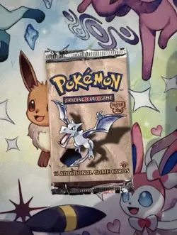 Pokemon Fossil First Edition Pack - Image 1
