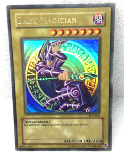 YUGIOH CARD Dark Magician SDY-006 Vintage TCG #1 - Image 1