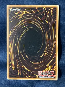 2004 Yu-Gi-Oh! Insect Queen CT1-EN005 Secret Rare Vintage Collector Tins - Image 2