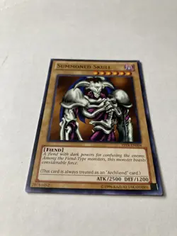 YUGIOH! 1-SUMMONED SKULL-COMMON-YSYR-EN004 - Image 1