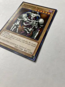 YUGIOH! 1-SUMMONED SKULL-COMMON-YSYR-EN004 - Image 3