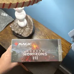 Wizards of the Coast Modern Horizons III Bundle Kit Play Boosters 2024 - Image 2
