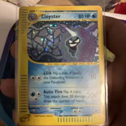NM Pokemon Cloyster Expedition Holo 8/165 - Image 1