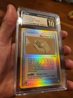 (POP 2) CGC 10 PRISTINE Pokemon EX Sandstorm Root Fossil Trainer Holo 92/100 - Image 2