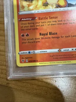 2020 POKEMON SWSH CHARIZARD VIVID VOLTAGE - PSA 9 - #025 - Image 5