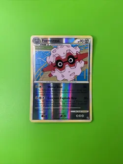 Forretress 3/90 Undaunted Reverse Holo Pokemon Card NM - Image 1