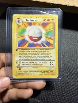 Pokemon TCG Electrode 21/102 1st Edition Shadowless Base Set Unlimited Rare HP - Image 1