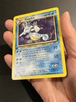 DOUBLE SWIRL Kingdra 8/111 Rare Holo 1st Edition Neo Genesis Set Pokemon Card - Image 3