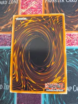 Yu-Gi-Oh! Dark Magician LC01-EN005 Ultra Rare Limited Near Mint g7/ - Image 3