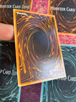 Yu-Gi-Oh! Dark Magician LC01-EN005 Ultra Rare Limited Near Mint g7/ - Image 4