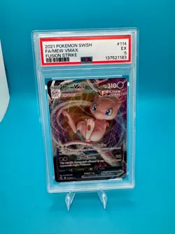 2021 POKEMON SWORD & SHIELD FUSION STRIKE #114FA/MEW VMAX FUSION STRIKE PSA 5 - Image 1