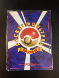 Pokemon Hitmonlee Japanese Mystery Of The Fossils #106 Holo (Swirl) - Image 2