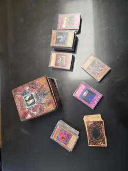 Vintage Yugioh Cards Lot 1000+ cards HUGE Card Lot with tin 1996 - Image 1