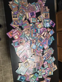 Vintage Yugioh Cards Lot 1000+ cards HUGE Card Lot with tin 1996 - Image 2