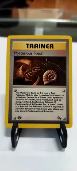 Mysterious Fossil 62/62 Trainer Fossil 1st Edition Pokemon Card WOTC LP - Image 1