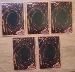 Lot of 5 Blue-Eyes White Dragon SDK-001 Cards Yu-Gi-Oh - Image 2