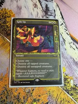 Split Up, 0304 (Showcase) - Duskmourn: House of Horror (DSK) NM - Image 3