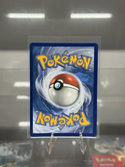Celebi 009/185 Pokemon TCG 2020 Amazing Rare Holo Card Vivid Voltage, Near Mint - Image 2