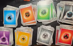 Pokemon TCG Lot 800 Cards, Common, Uncommon, 200+ Holo's/Reverse Holos - Image 5