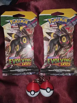 2 Pokemon TCG: Sword & Shield Evolving Skies Sleeved Booster Pack, 3D Pokeball - Image 1
