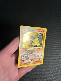 Pokemon TCG Charizard 4/102 Base Set Holo LP-/MP+ - Image 4