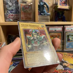 Yugioh Celtic Guardian LOB-E005 Super Rare MP-HP OG Euro Print - Image 3