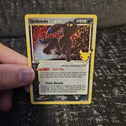 Pokemon Card Umbreon 17/17 Gold Star Holo Celebrations Classic Collection - Image 3