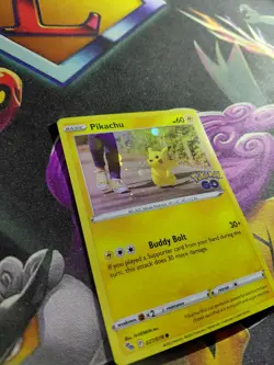 Pokemon Pikachu GO 027/078 Comso's Holo Pokemon GO 2022 LP - Image 3