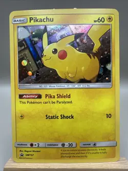 Pokemon PIKACHU SM157 Holo 2018 Sun & Moon Black Star Promo LP/NM - Image 1