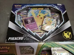 Pokemon TCG - Kleavor VSTAR Premium Collection & Pikachu V Box New & Sealed 820650851254 - Image 5
