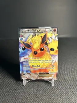 Pokemon TCG Flareon EX RC28/RC32 Generations: Radiant Collection Holo MP - Image 1