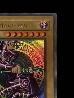 Yu-Gi-Oh Dark Magician Ultra Rare Holo Card SDY-006 - Image 3