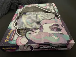 ‎Pokemon TCG: Galarian Rapidash V Box 820650808739 - Image 2