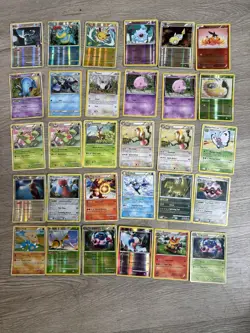 Lot of 30 Pokemon cards 2009-2010s: 8 Rare Holos, 10 Rare, 12 Holos LP - Image 1