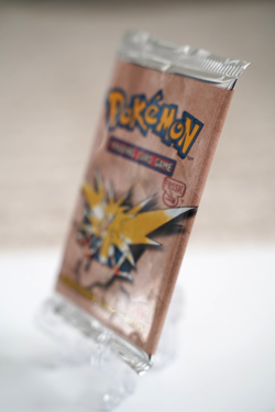 21.09g Pokemon 1st Edition Fossil Booster Pack Factory Sealed Zapdos WOTC Sealed - Image 4