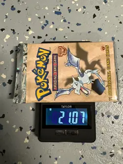 HEAVYU!U Pokemon WOTC 1st Edition Fossil Booster Pack - Image 1
