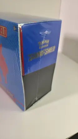 Pokemon - Sword and Shield ETB Elite Trainer Box Zamazenta Sealed - Image 3