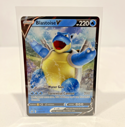 BLASTOISE V SWSH101 HOLO PROMO W/ 60 CARD V-BATTLE DECK & TIN CASE POKEMON TCG - Image 5