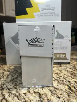 Pokemon Center TCG Scarlet and Violet 151 Elite Trainer Box - Image 4