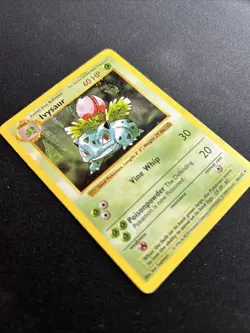 Pokemon TCG Ivysaur 30/102 Base Set Shadowless Vintage Card - Image 2