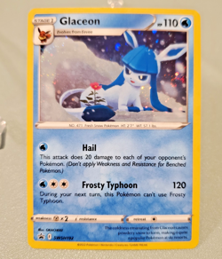 SWIRL Glaceon SWSH192 Sword & Shield Black Star Promo Holo Pokemon Card LP - Image 1