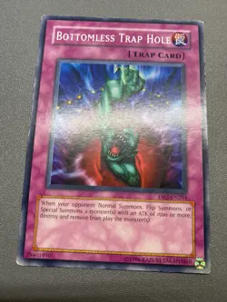 Yu-Gi-Oh! Bottomless Trap Hole Common Unlimited DB2-EN201 HP - Image 1