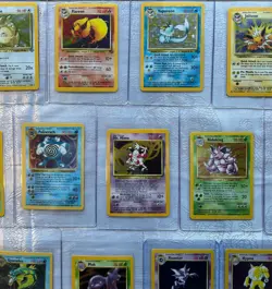 Vintage Poekmon Cards TCG Lot (20 Cards) - Set of Holos and Rares - Image 3