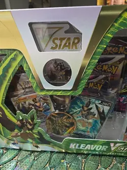 Pokemon TCG Kleavor VSTAR Premium Collection Box Sealed - Image 3