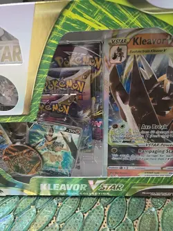 Pokemon TCG Kleavor VSTAR Premium Collection Box Sealed - Image 4